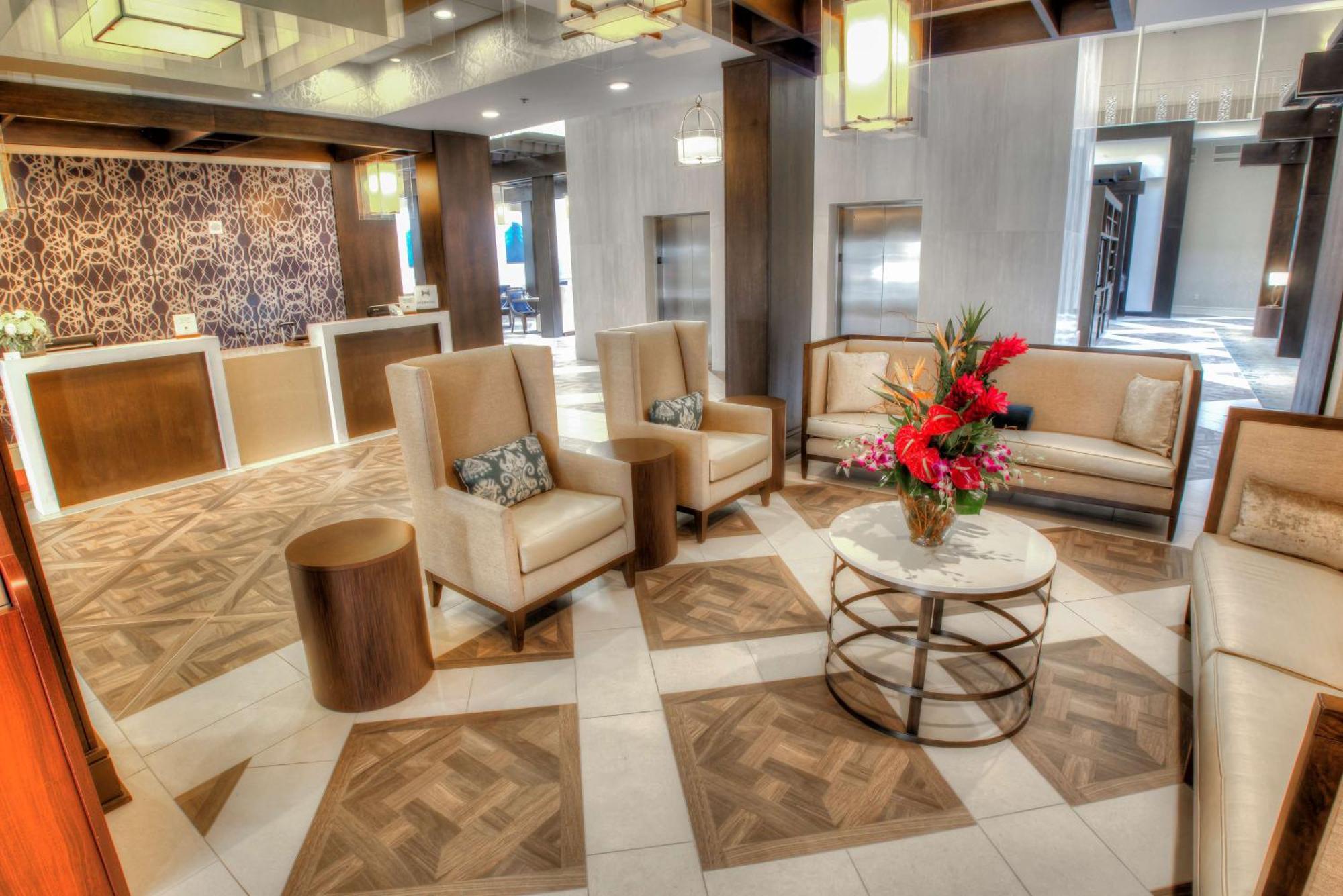 Hotel Doubletree By Hilton At The Battery Atlanta